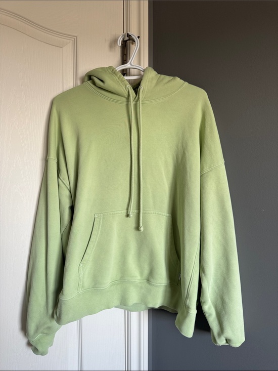 Aritzia Sweaters - Aritzia Light Green Oversized Hoodie
